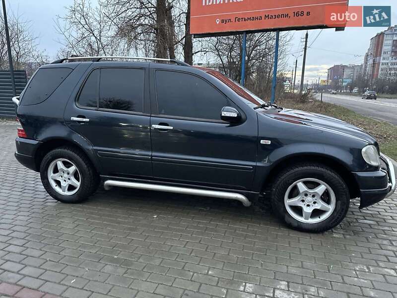 Внедорожник / Кроссовер Mercedes-Benz M-Class 2001 в Ивано-Франковске