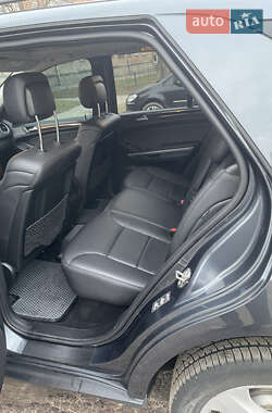 Внедорожник / Кроссовер Mercedes-Benz M-Class 2011 в 