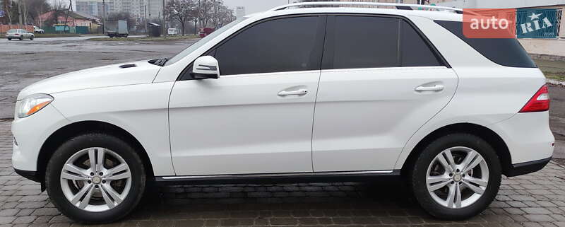 Позашляховик / Кросовер Mercedes-Benz M-Class 2014 в Полтаві