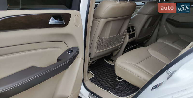 Позашляховик / Кросовер Mercedes-Benz M-Class 2014 в Полтаві