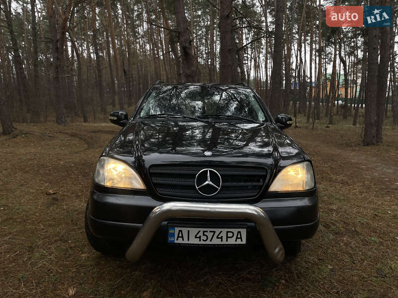 Позашляховик / Кросовер Mercedes-Benz M-Class 1999 в Києві