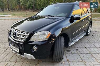Внедорожник / Кроссовер Mercedes-Benz M-Class 2009 в 