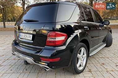 Внедорожник / Кроссовер Mercedes-Benz M-Class 2009 в 