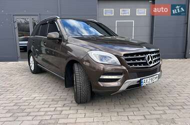 Внедорожник / Кроссовер Mercedes-Benz M-Class 2013 в 
