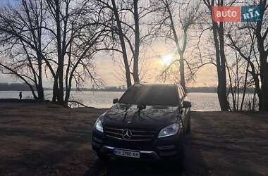 Позашляховик / Кросовер Mercedes-Benz M-Class 2013 в Кременчуці