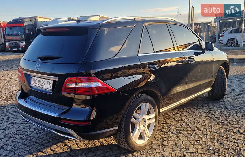 Позашляховик / Кросовер Mercedes-Benz M-Class 2013 в Мукачевому
