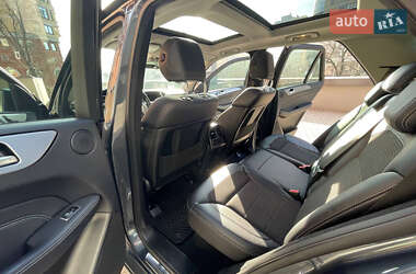 Внедорожник / Кроссовер Mercedes-Benz M-Class 2012 в 