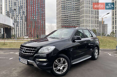 Позашляховик / Кросовер Mercedes-Benz M-Class 2011 в Києві