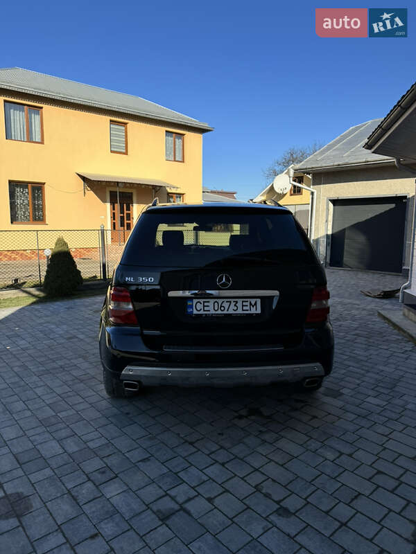 Внедорожник / Кроссовер Mercedes-Benz M-Class 2006 в Кутах