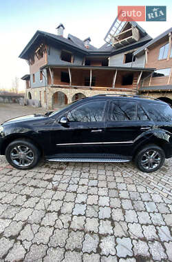 Внедорожник / Кроссовер Mercedes-Benz M-Class 2006 в Кутах