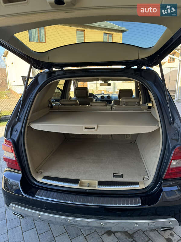 Внедорожник / Кроссовер Mercedes-Benz M-Class 2006 в Кутах