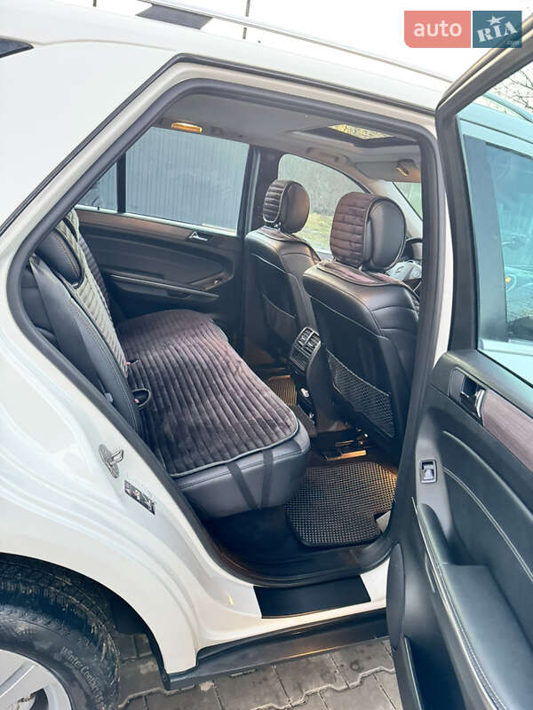 Внедорожник / Кроссовер Mercedes-Benz M-Class 2010 в Хотине