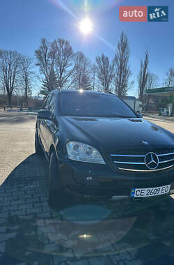 Позашляховик / Кросовер Mercedes-Benz M-Class 2005 в 