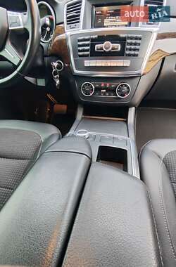 Внедорожник / Кроссовер Mercedes-Benz M-Class 2013 в 