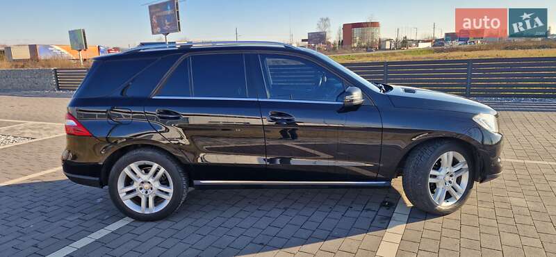 Позашляховик / Кросовер Mercedes-Benz M-Class 2013 в Мукачевому