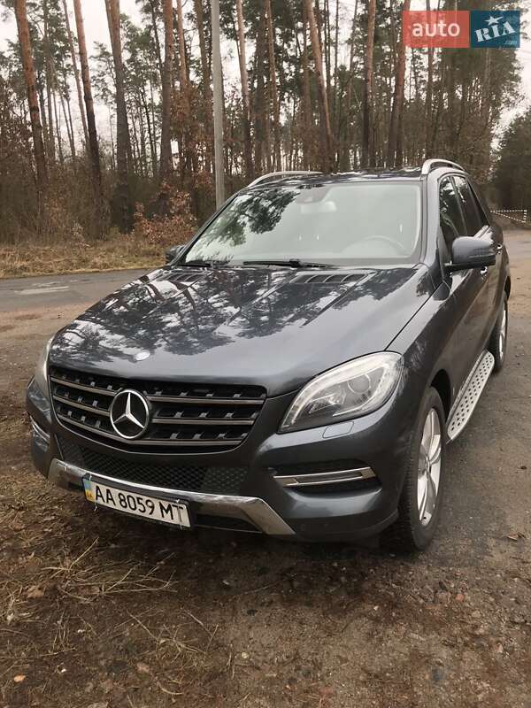 Внедорожник / Кроссовер Mercedes-Benz M-Class 2013 в 