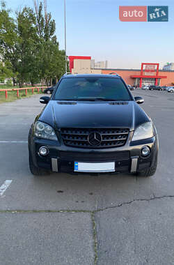 Внедорожник / Кроссовер Mercedes-Benz M-Class 2005 в 