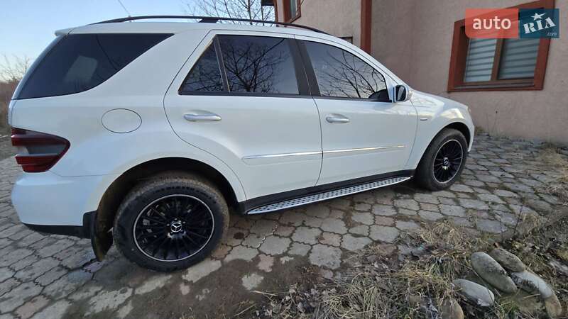 Внедорожник / Кроссовер Mercedes-Benz M-Class 2008 в Черновцах