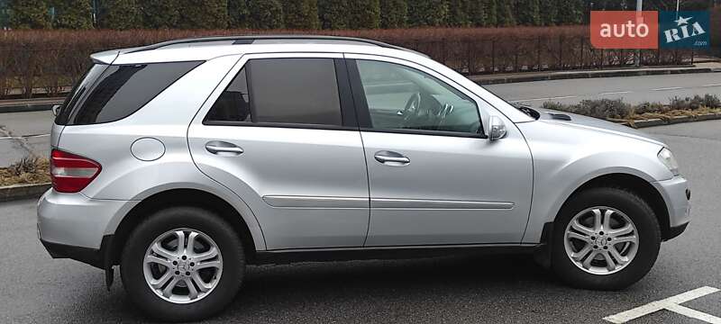 Внедорожник / Кроссовер Mercedes-Benz M-Class 2006 в Киеве
