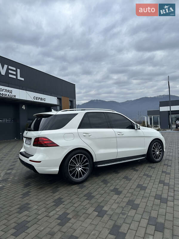 Внедорожник / Кроссовер Mercedes-Benz M-Class 2011 в Хусте