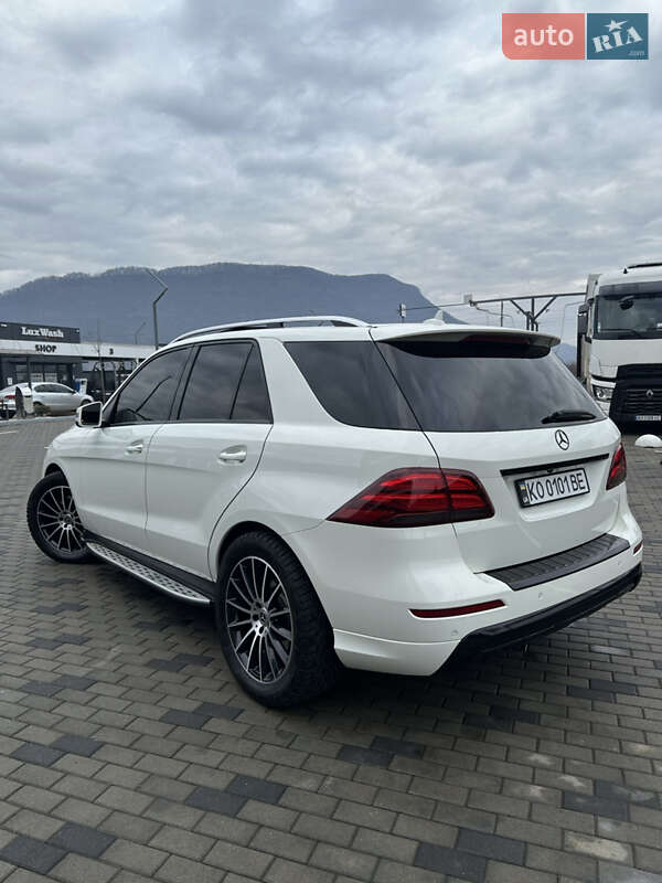 Внедорожник / Кроссовер Mercedes-Benz M-Class 2011 в Хусте