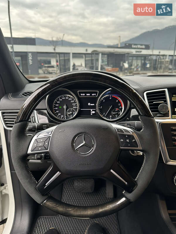 Внедорожник / Кроссовер Mercedes-Benz M-Class 2011 в Хусте