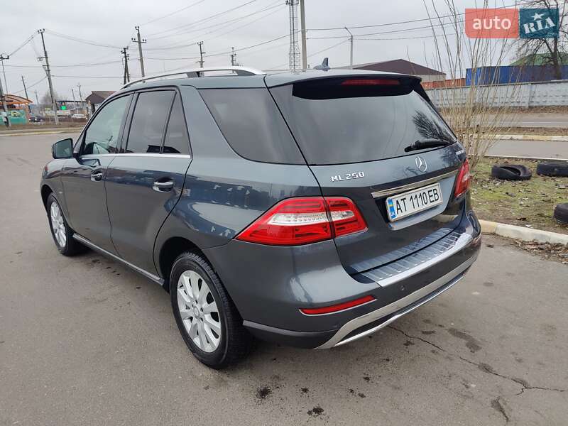 Внедорожник / Кроссовер Mercedes-Benz M-Class 2012 в Буче