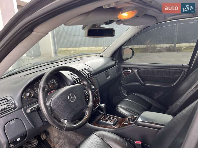 Внедорожник / Кроссовер Mercedes-Benz M-Class 2001 в Виннице