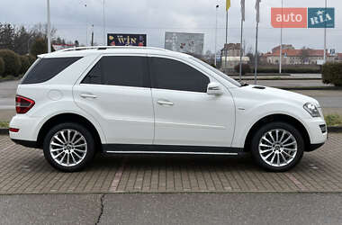 Внедорожник / Кроссовер Mercedes-Benz M-Class 2011 в Виноградове