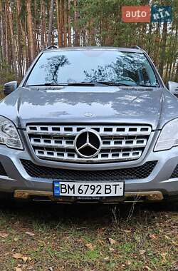 Позашляховик / Кросовер Mercedes-Benz M-Class 2010 в Охтирці