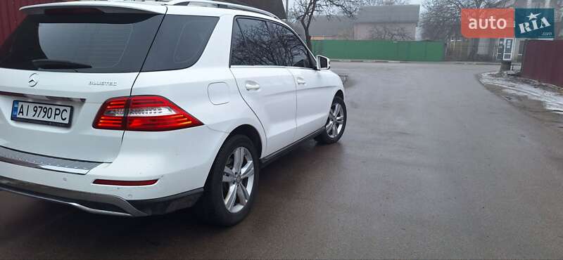 Внедорожник / Кроссовер Mercedes-Benz M-Class 2015 в Киеве