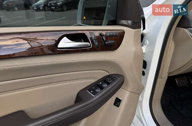 Позашляховик / Кросовер Mercedes-Benz M-Class 2015 в 