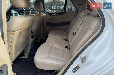 Позашляховик / Кросовер Mercedes-Benz M-Class 2015 в 