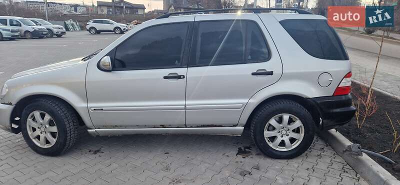 Позашляховик / Кросовер Mercedes-Benz M-Class 2003 в 