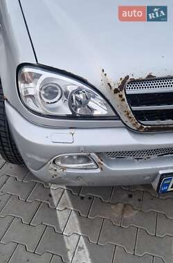 Позашляховик / Кросовер Mercedes-Benz M-Class 2003 в 