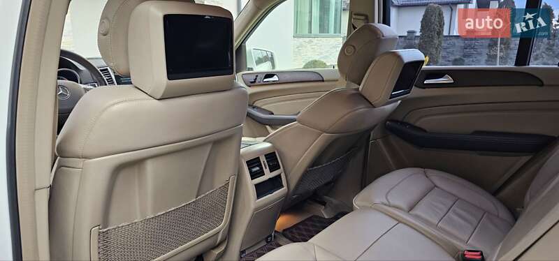 Внедорожник / Кроссовер Mercedes-Benz M-Class 2013 в Ровно