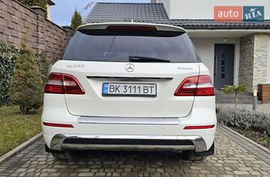 Позашляховик / Кросовер Mercedes-Benz M-Class 2013 в 