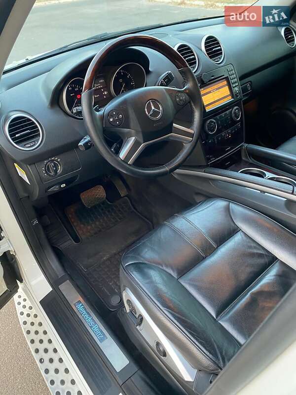 Позашляховик / Кросовер Mercedes-Benz M-Class 2008 в Харкові