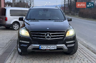 Позашляховик / Кросовер Mercedes-Benz M-Class 2011 в 