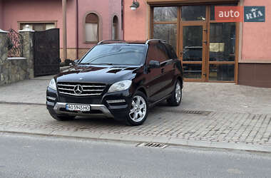 Внедорожник / Кроссовер Mercedes-Benz M-Class 2011 в Сваляве