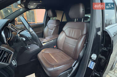 Позашляховик / Кросовер Mercedes-Benz M-Class 2011 в 