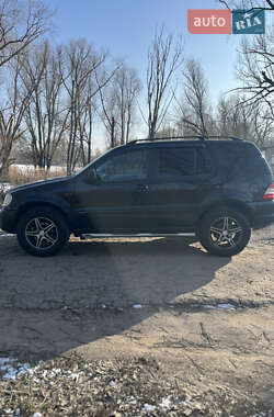 Внедорожник / Кроссовер Mercedes-Benz M-Class 1998 в 