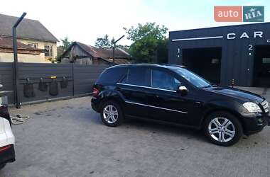 Внедорожник / Кроссовер Mercedes-Benz M-Class 2010 в 