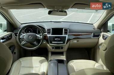 Внедорожник / Кроссовер Mercedes-Benz M-Class 2013 в 