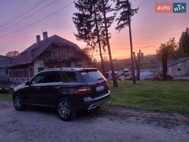 Внедорожник / Кроссовер Mercedes-Benz M-Class 2013 в Черновцах