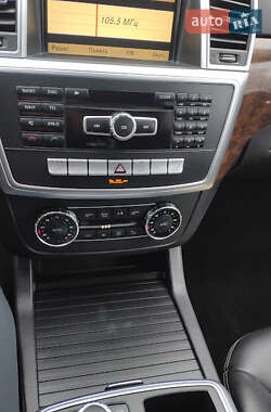 Внедорожник / Кроссовер Mercedes-Benz M-Class 2012 в 