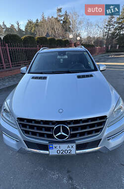 Внедорожник / Кроссовер Mercedes-Benz M-Class 2013 в 