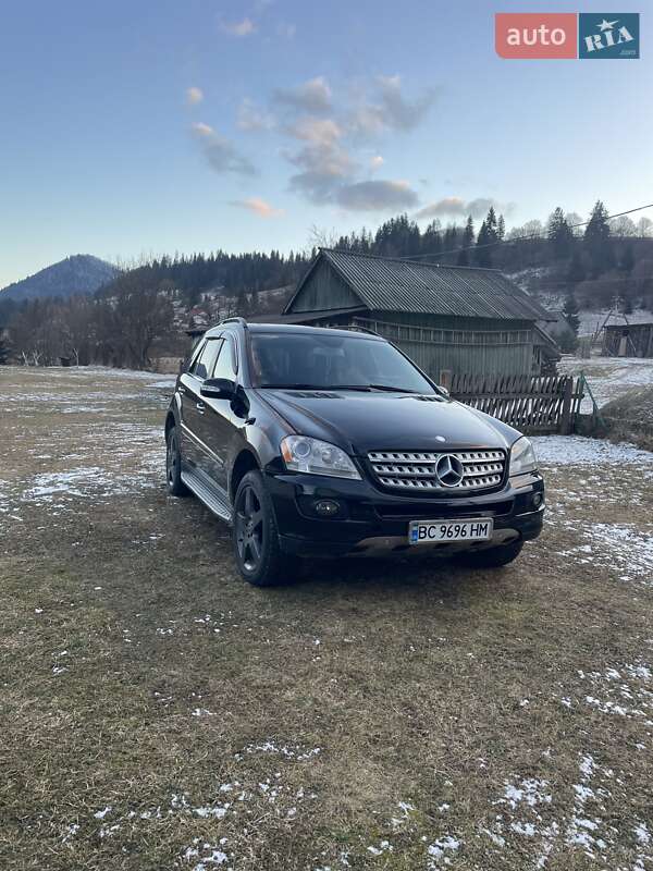 Позашляховик / Кросовер Mercedes-Benz M-Class 2008 в Сколе