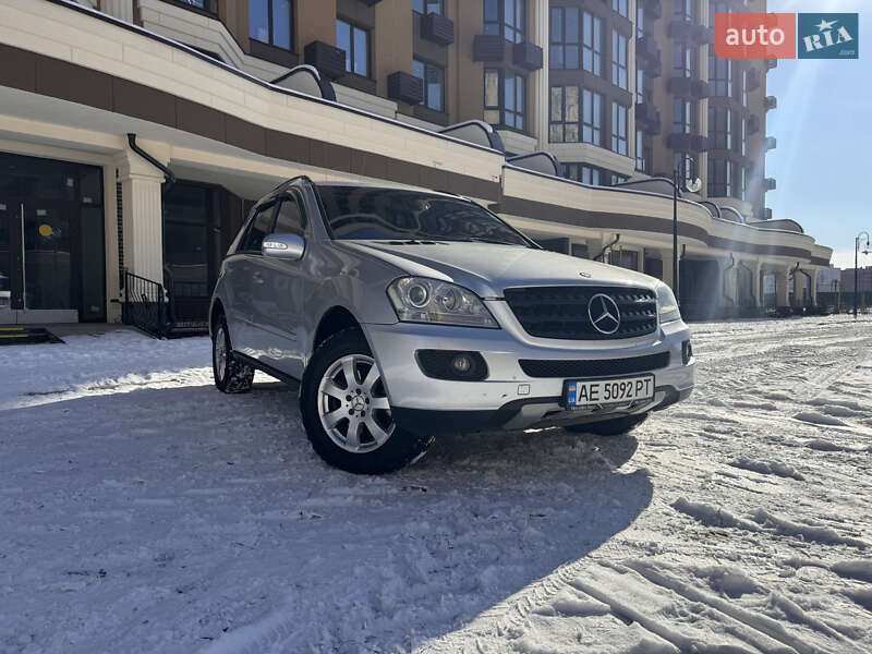 Внедорожник / Кроссовер Mercedes-Benz M-Class 2006 в Киеве