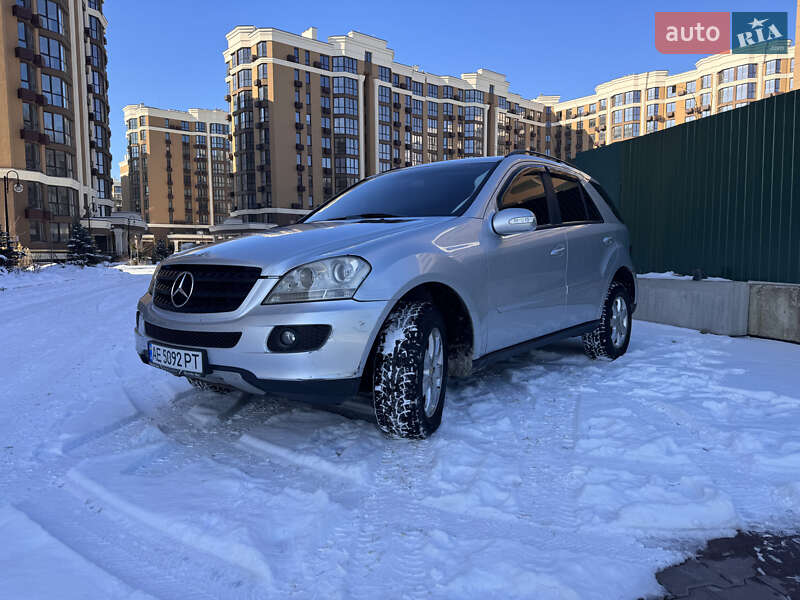 Внедорожник / Кроссовер Mercedes-Benz M-Class 2006 в Киеве